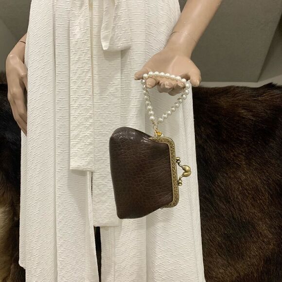 Vintage Handsewn Genuine Embossed Leather Kisslock Clutch/Wallet/Wristlet - Picture 6 of 13